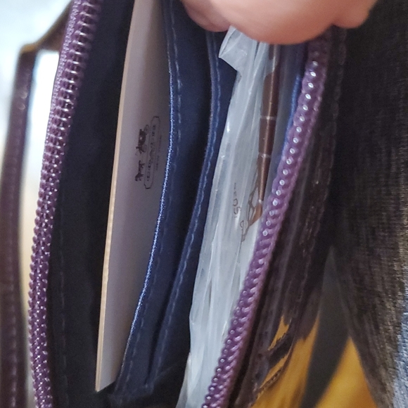 Coach women's wristlet - Picture 3 of 3